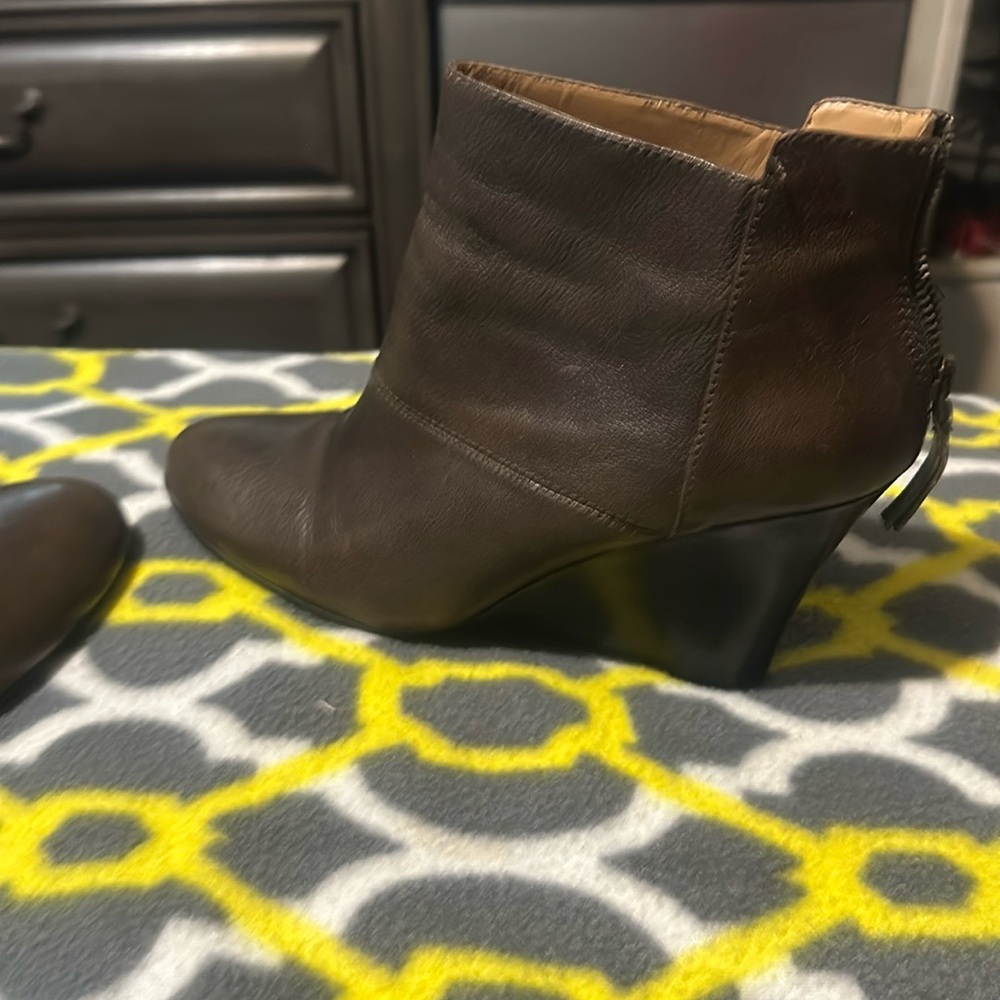 Nine West size 9.5 M
